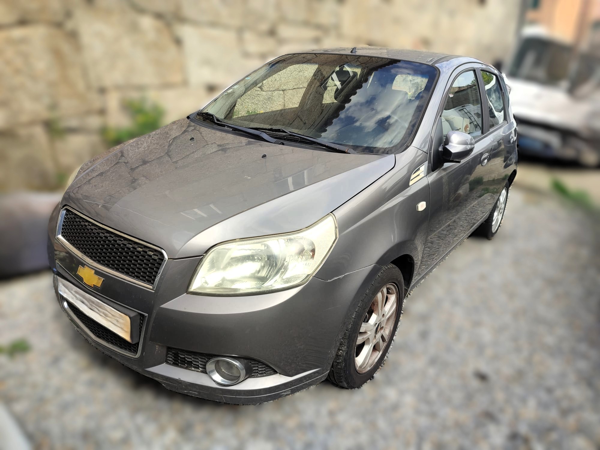 carro Chervolet Aveo salvado à venda em Vila Real e Porto